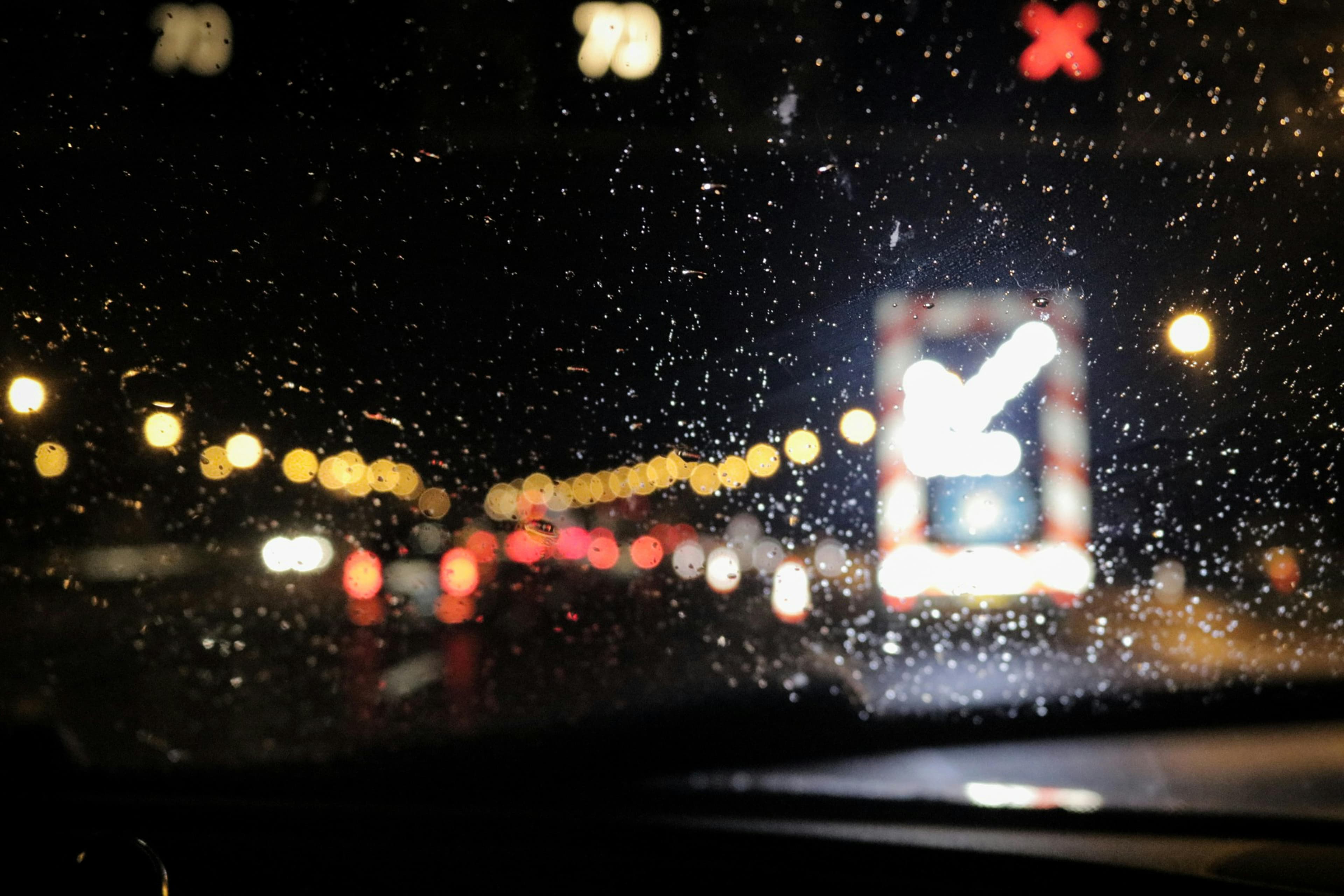 How to Care for a Newly Replaced Windshield and Back Glass
