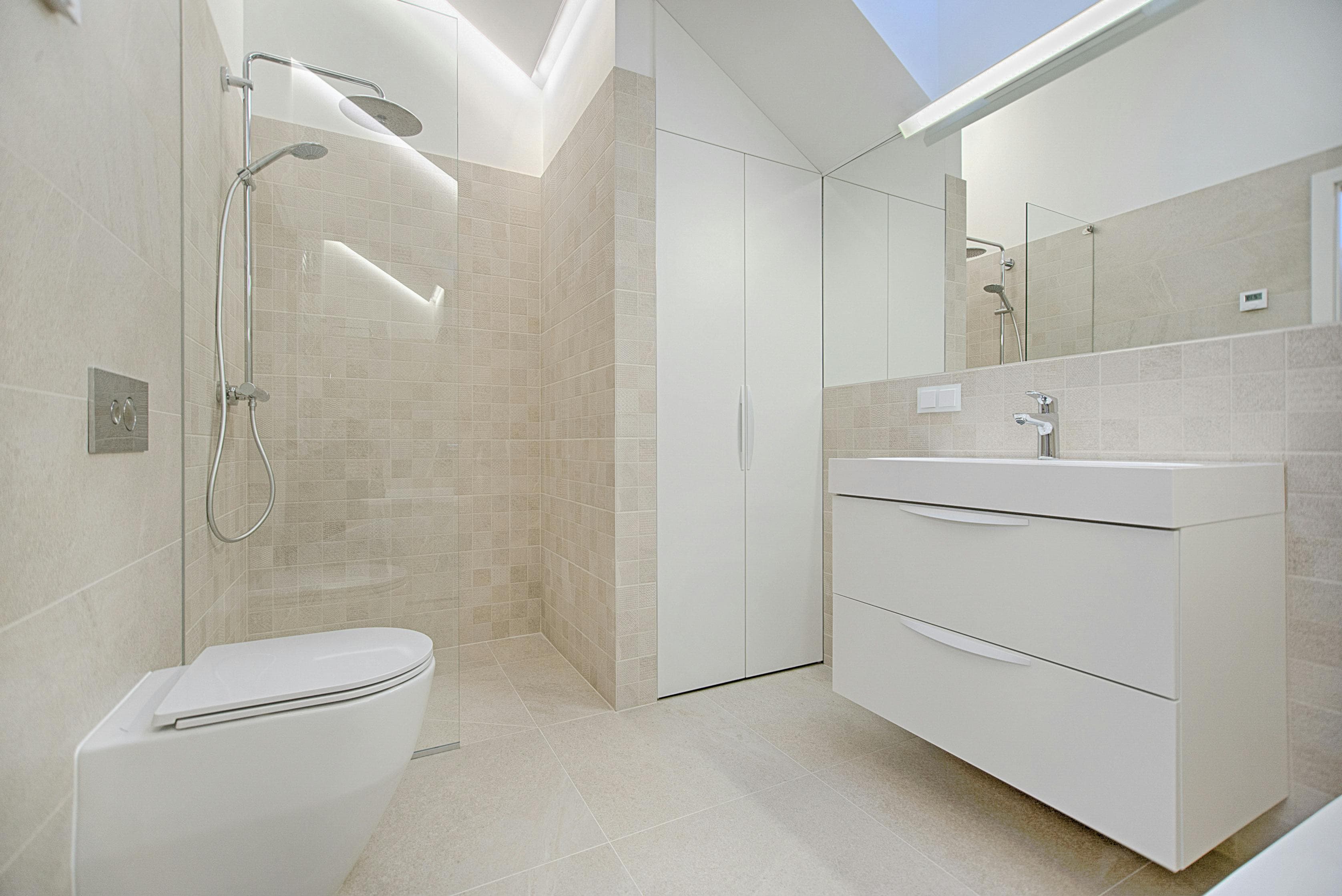 Upgrade Your Bathroom with Shower Glass by Dallas Glass and Auto